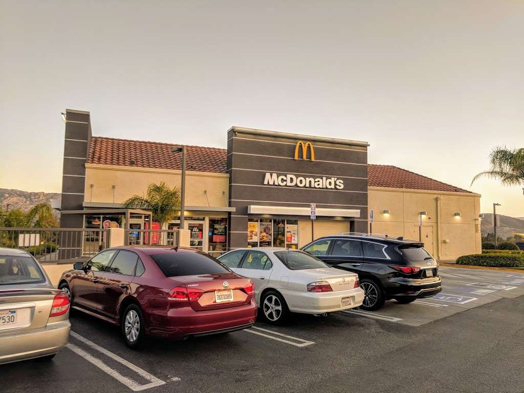 McDonalds | 2605 Yosemite Ave, Simi Valley, CA 93063, USA | Phone: (805) 582-2305