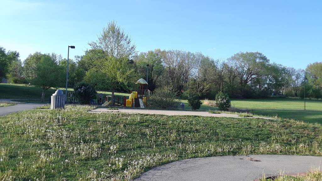 Turner Walking Park | 5212-5250 County Line Rd, Kansas City, KS 66106, USA