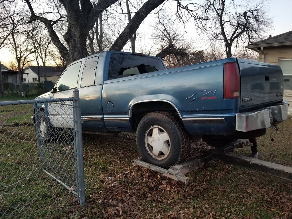 Junk Car Boys - Cash For Cars | 2701 Hemphill St #108, Fort Worth, TX 76110, USA | Phone: (817) 953-6866