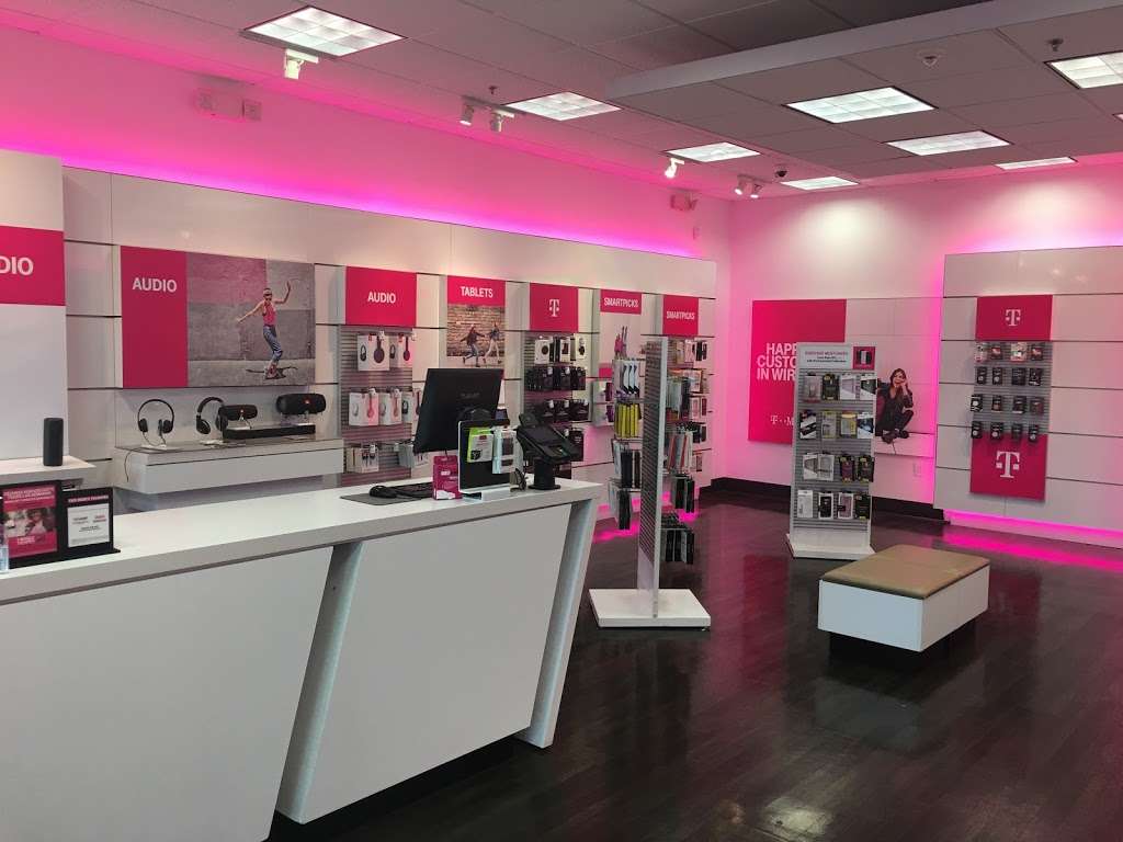 T-Mobile | 415 W Ventura Blvd Ste 400, Camarillo, CA 93010, USA | Phone: (805) 384-2225