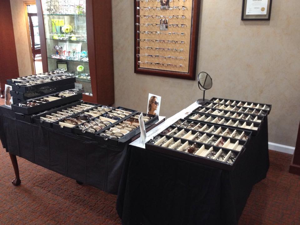 Holloway Eye Care & Optique | 2015 Pulaski Hwy, Havre De Grace, MD 21078, USA | Phone: (410) 939-7717