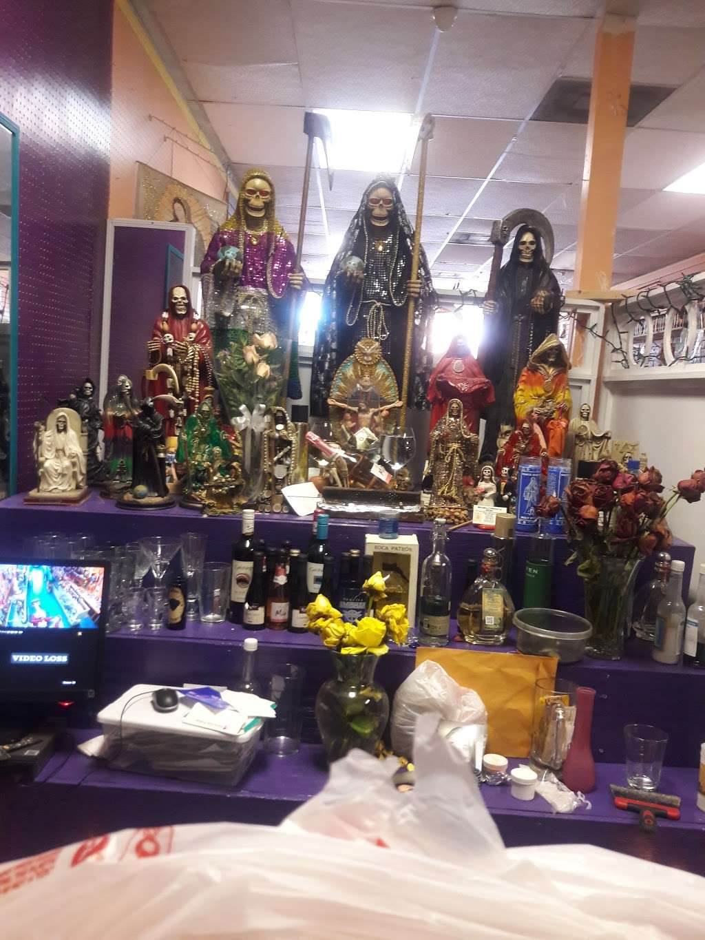 Botanica La Divina Santa | 1550 Aldine Bender Rd Suite F, Houston, TX 77032, USA | Phone: (832) 282-5314