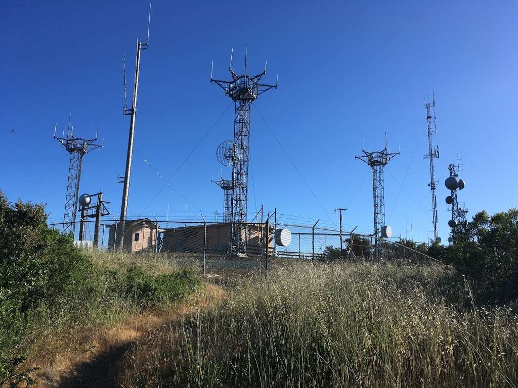Black Mountain Top Radio Tower | Los Altos, CA 94024, USA