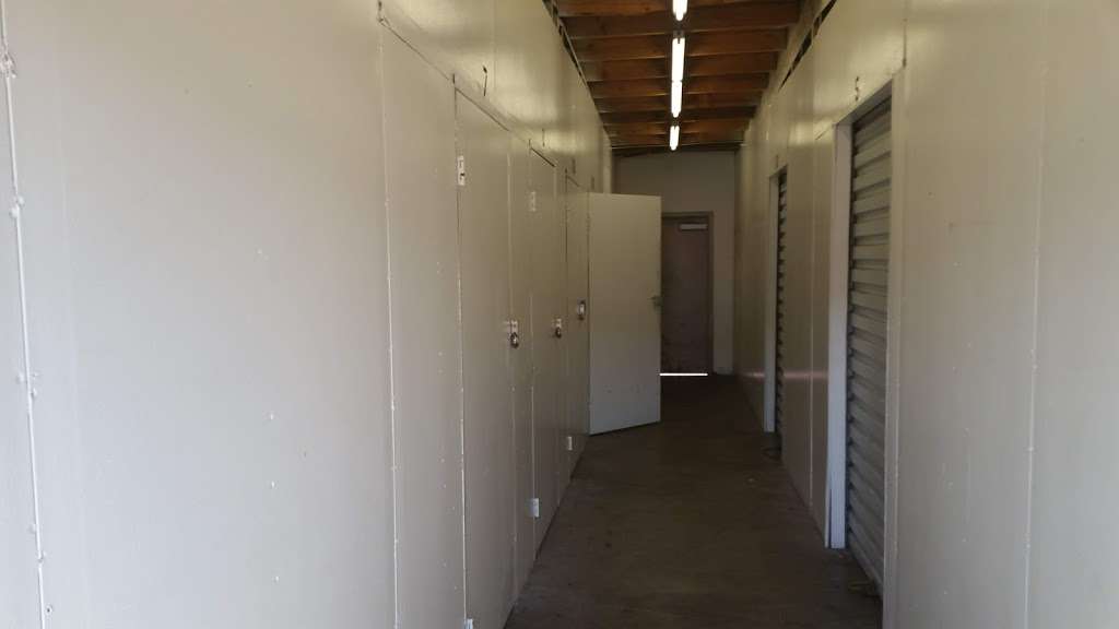 Public Storage | 2361 W Commonwealth Ave, Fullerton, CA 92833, USA | Phone: (657) 217-0529