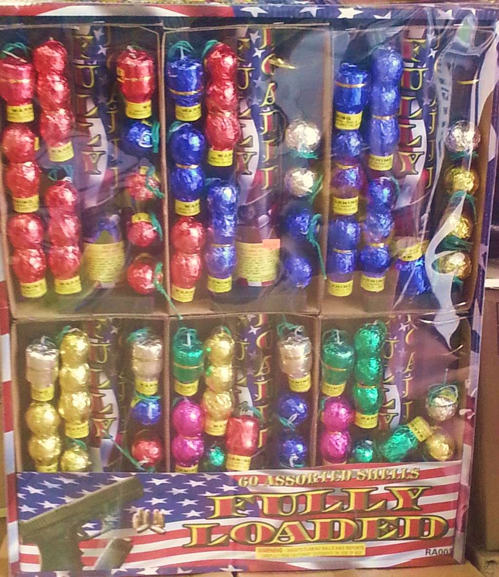 X-Treme Pyro Fireworks | 2607 W Lincoln Hwy, Merrillville, IN 46410, USA | Phone: (219) 525-5111