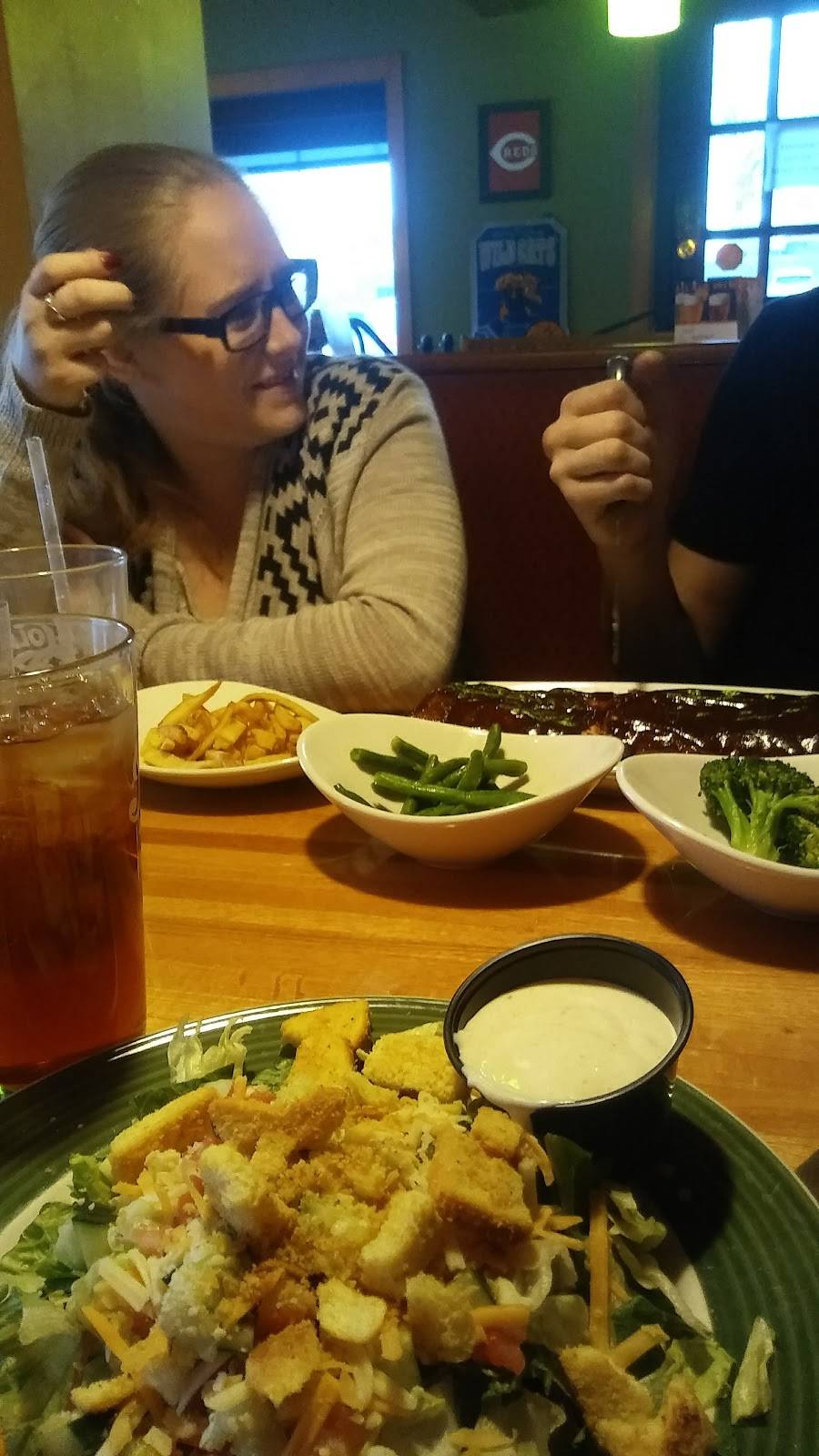 Applebees Grill + Bar | 30 Crestview Hills Mall Rd, Crestview Hills, KY 41017, USA | Phone: (859) 341-6708