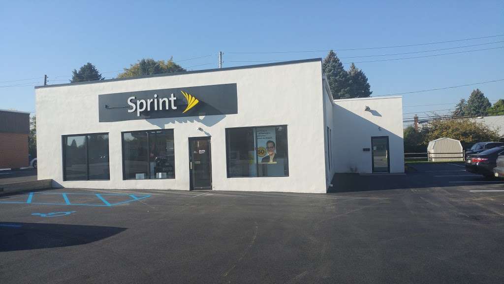 Sprint Store | 2282 MacArthur Rd, Whitehall, PA 18052, USA | Phone: (610) 782-2800