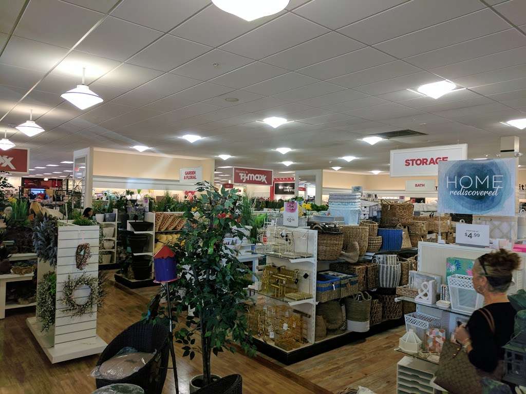 T.J. Maxx & HomeGoods | 2314 Remi Dr, Melbourne, FL 32940, USA | Phone: (321) 433-3256