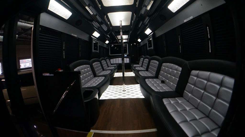 Limo Ride | 711 NJ-3, Clifton, NJ 07014, USA | Phone: (973) 662-1116