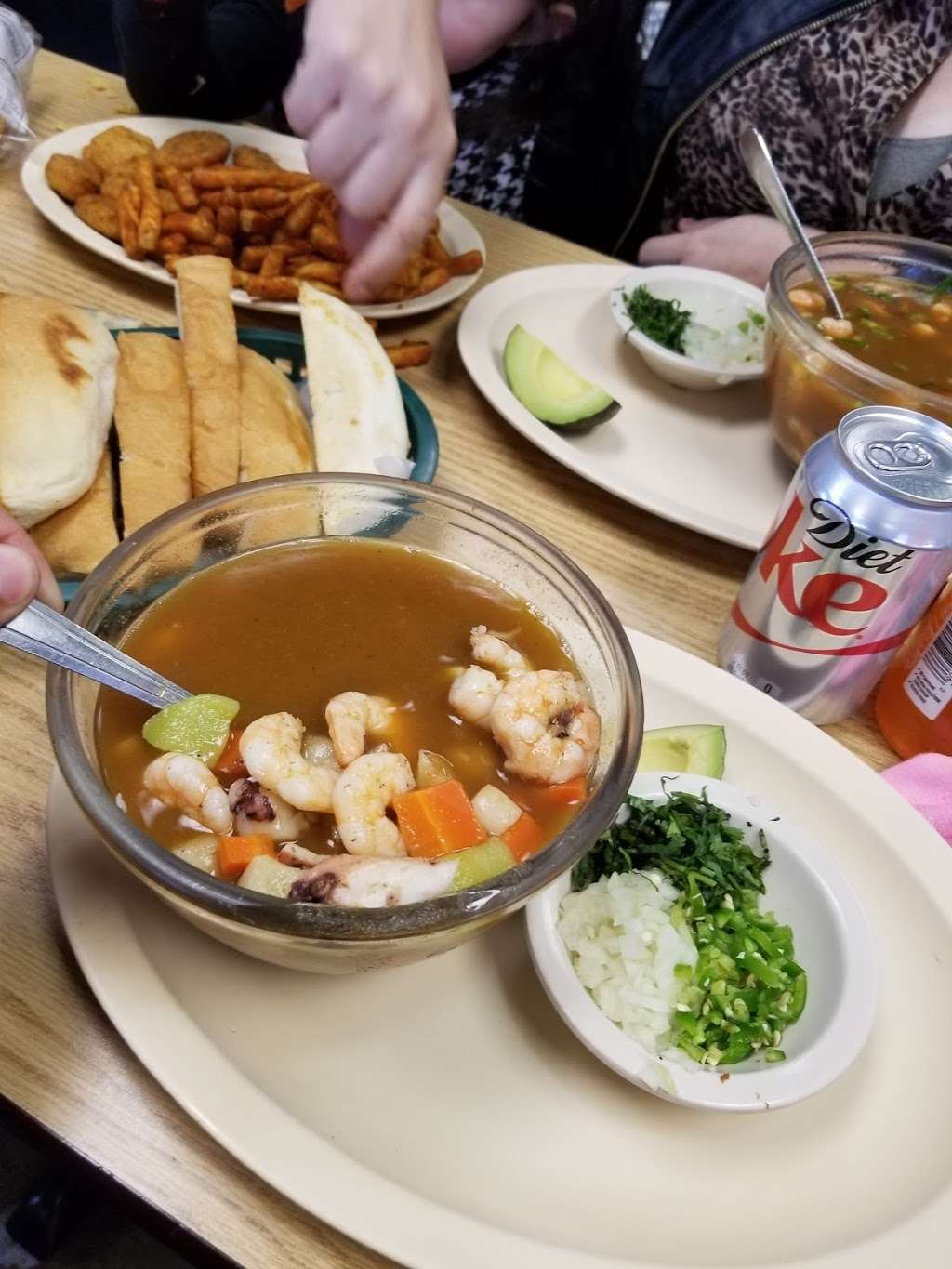 Mariscos Luis | 4225 W 47th St, Chicago, IL 60632 | Phone: (773) 843-3448