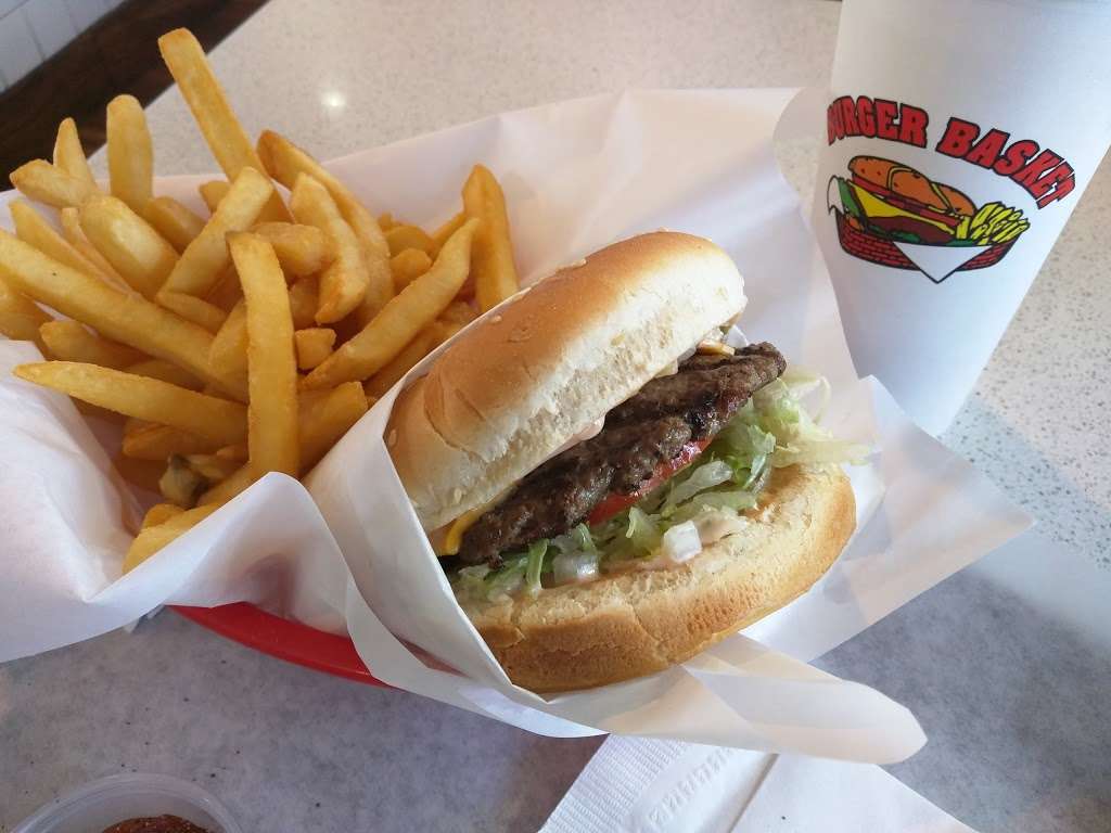 Burger Basket Corona | 1058 W 6th St, Corona, CA 92882 | Phone: (951) 734-1331