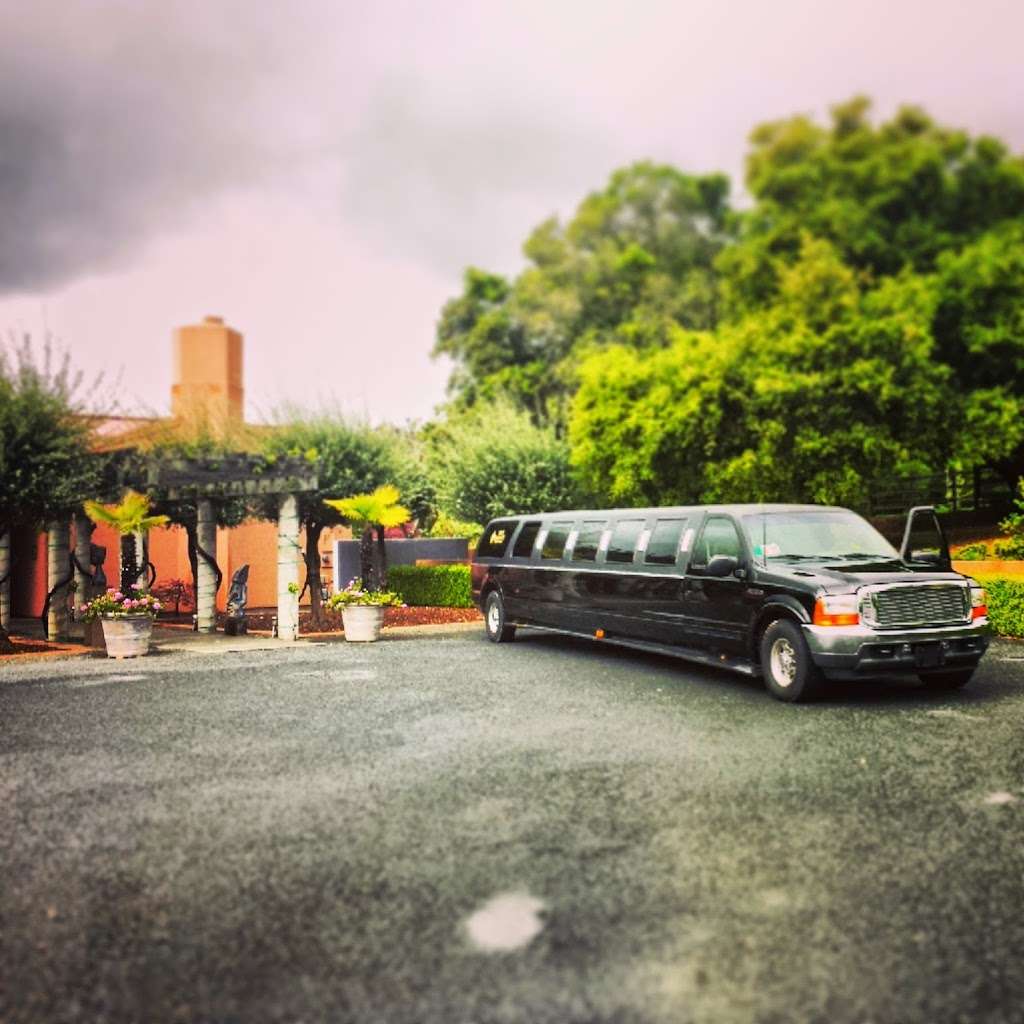 VACAVILLE LIMOUSINES | 3417 Moss Valley Dr, Fairfield, CA 94534, USA | Phone: (707) 348-4900