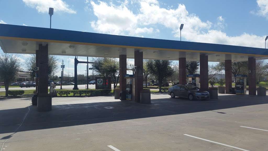 Valero Gas Station | 2196 Texas Pkwy, Missouri City, TX 77489, USA | Phone: (281) 499-9200