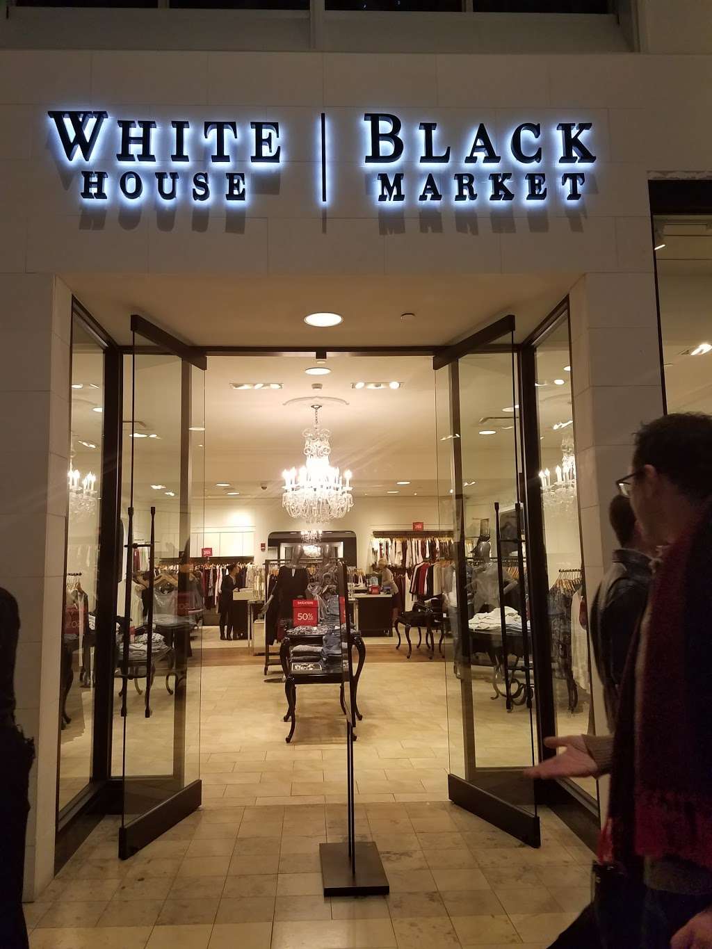 White House Black Market | 800 Boylston St Suite #113, Boston, MA 02199, USA | Phone: (617) 267-0470