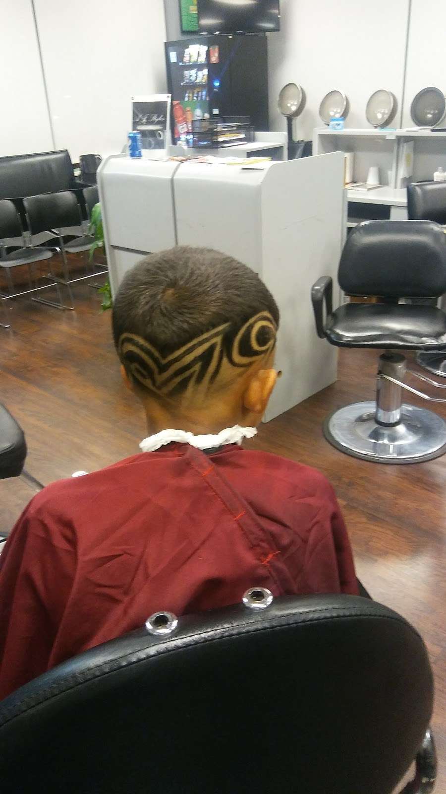 AJ Styles Beauty and Barber Salon, LLC. | 6624 W North Ave, Chicago, IL 60707, USA | Phone: (872) 256-5666