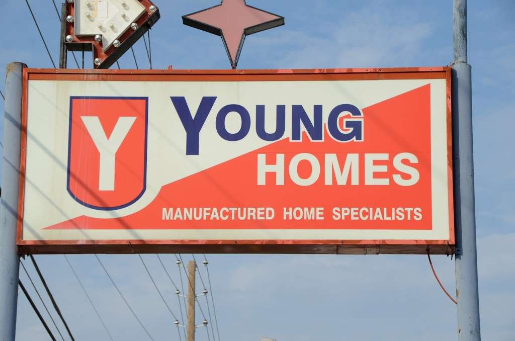 Young Mobile Home Sales new mobile homes | 10242 Pendleton Pike, Indianapolis, IN 46236 | Phone: (317) 823-2200