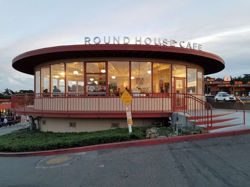 Round House Cafe | Golden Gate Bridge, San Francisco, CA 94129, USA | Phone: (415) 426-5228