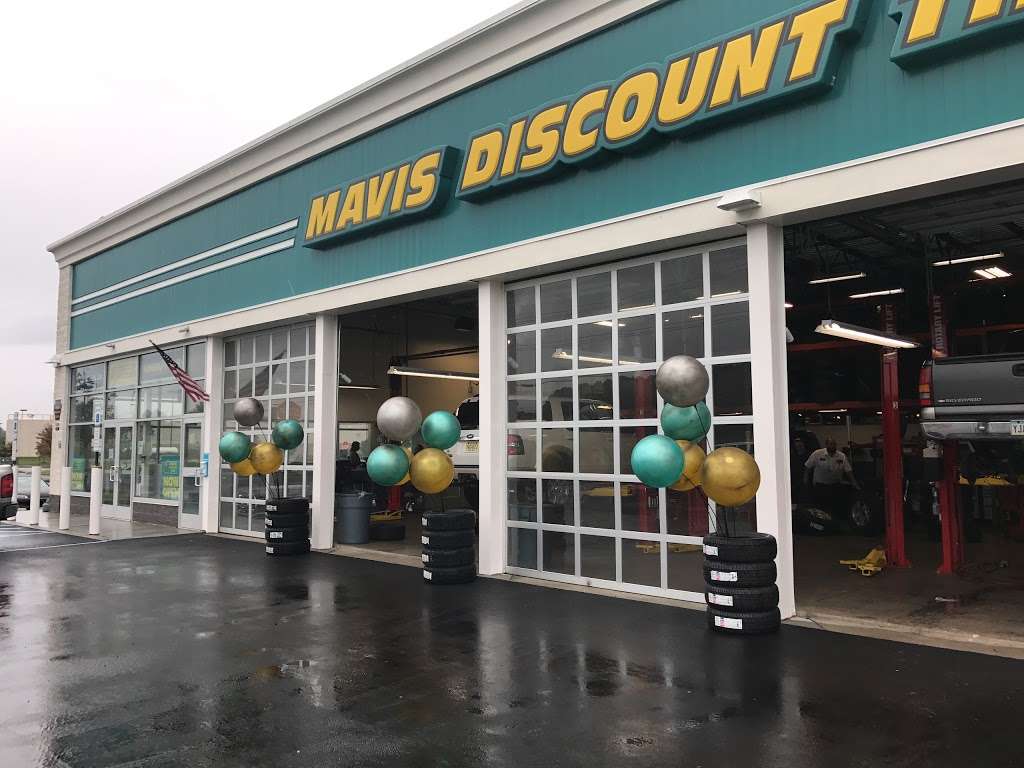 Mavis Discount Tire | 1060 Crossings Blvd, Elverson, PA 19520, USA | Phone: (484) 352-4603