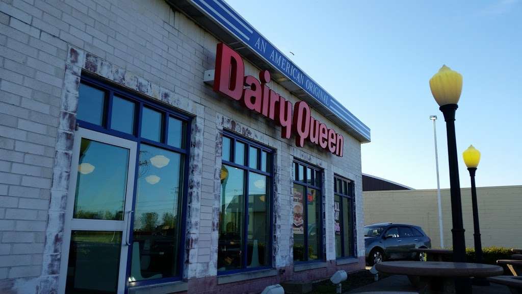 Dairy Queen (Treat) | 605 S Division St, Harvard, IL 60033, USA | Phone: (815) 943-2663