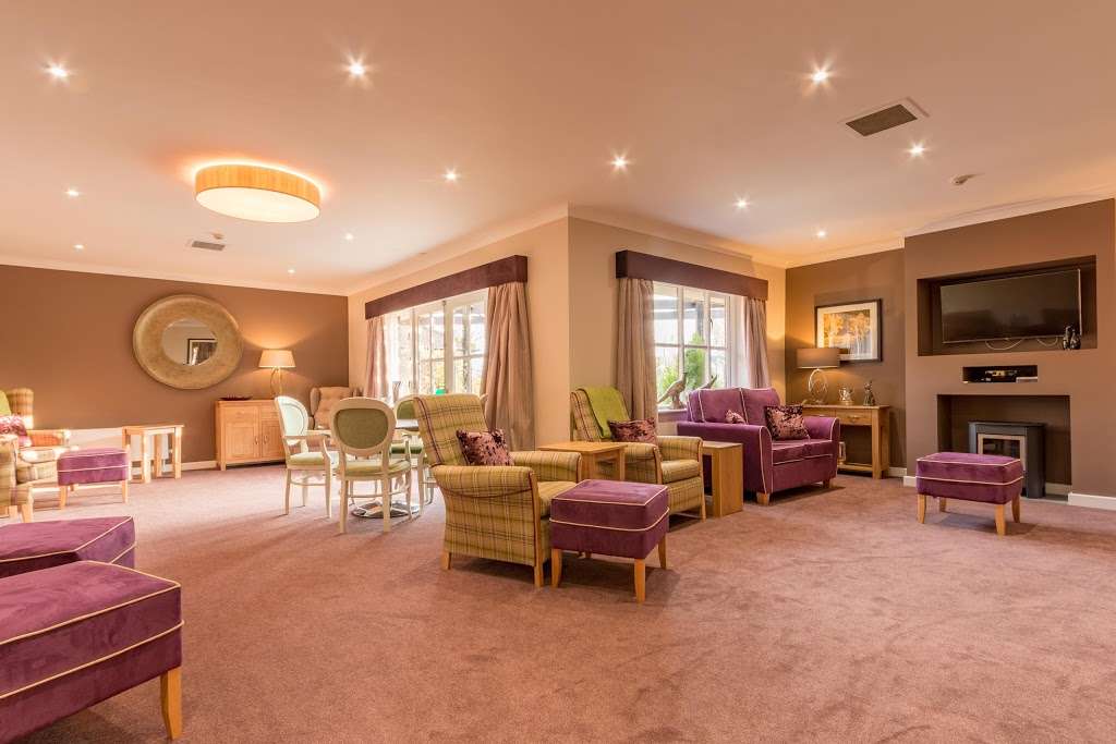 Barchester - Derham House Care Home | Harwood Hall Ln, Upminster RM14 2YP, UK | Phone: 01708 641441