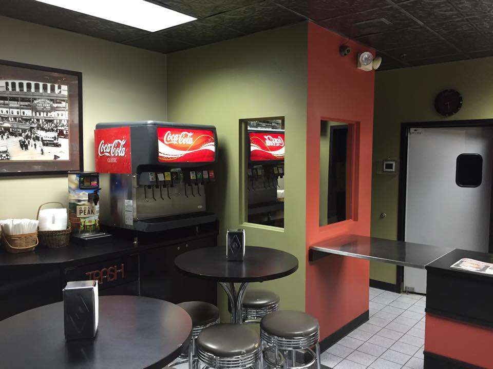 Viccinos Pizza Company | 300 South N Happ Rd, Northfield, IL 60093, USA | Phone: (847) 784-9500