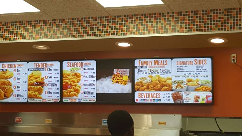 Popeyes Louisiana Kitchen | 221 W Merrick Rd, Valley Stream, NY 11580 | Phone: (516) 599-2506