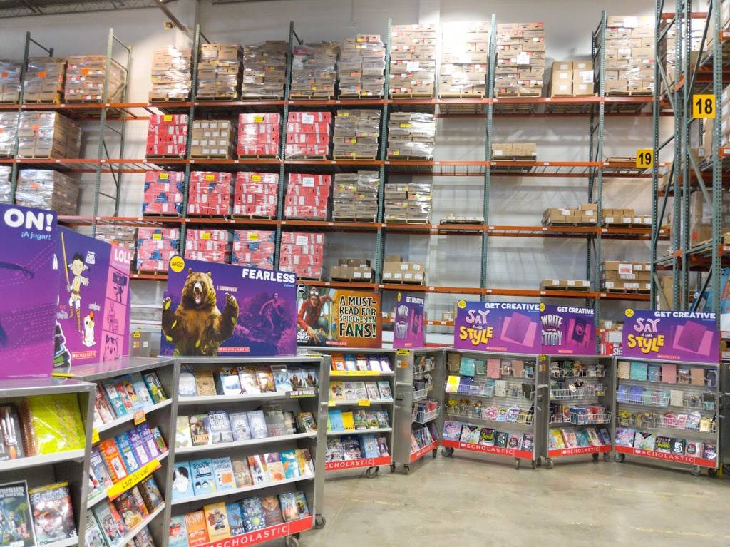 Scholastic Warehouse | 7501 N 81st St #200, Milwaukee, WI 53293 | Phone: (800) 724-6527