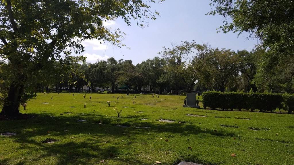 Our Lady of Mercy Cemetery, 11411 NW 25th St, Doral, FL 33172, USA