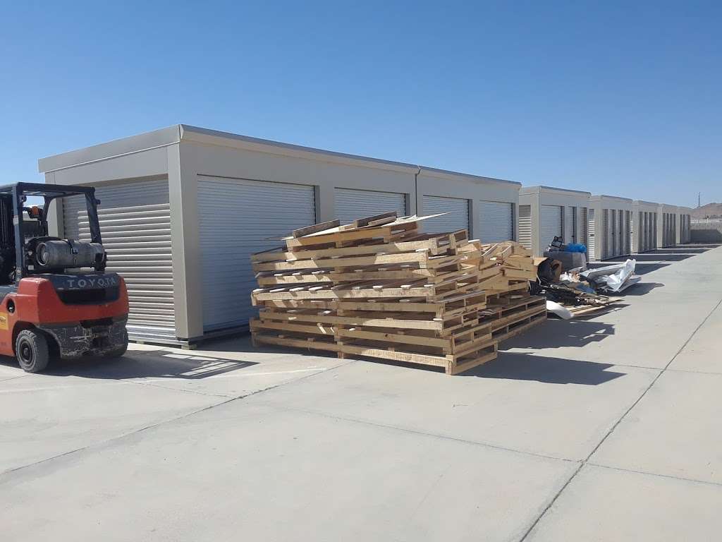 Storage For Less | 2463 15th St W, Rosamond, CA 93560, USA | Phone: (661) 256-8356