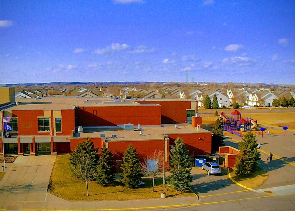 Sun Path Elementary School | 2250 17th Ave E, Shakopee, MN 55379, USA | Phone: (952) 496-5892