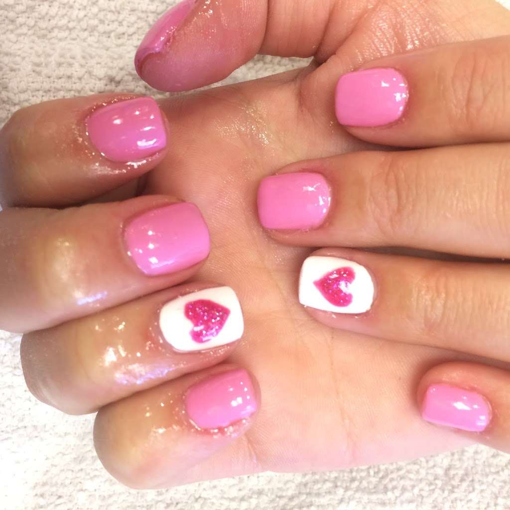 DEBONAIR NAILS & SPA | 6700 Conroy Windermere Rd #115, Orlando, FL 32835, USA | Phone: (407) 253-5900