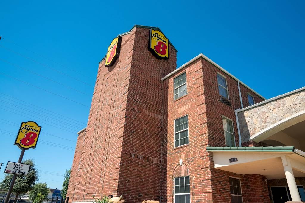 Super 8 by Wyndham Lubbock TX | 6510 I-27, Lubbock, TX 79412, USA | Phone: (806) 771-8000