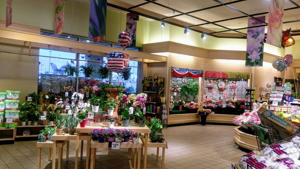 GIANT Food Stores | 993 Wayne Ave, Chambersburg, PA 17201, USA | Phone: (717) 263-4000