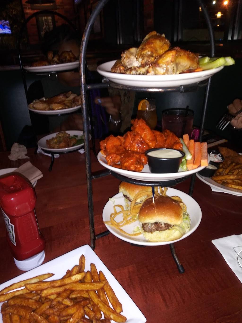 Jake n JOES Sports Grille - Norwood | 475 Providence Hwy, Norwood, MA 02062 | Phone: (781) 349-4880