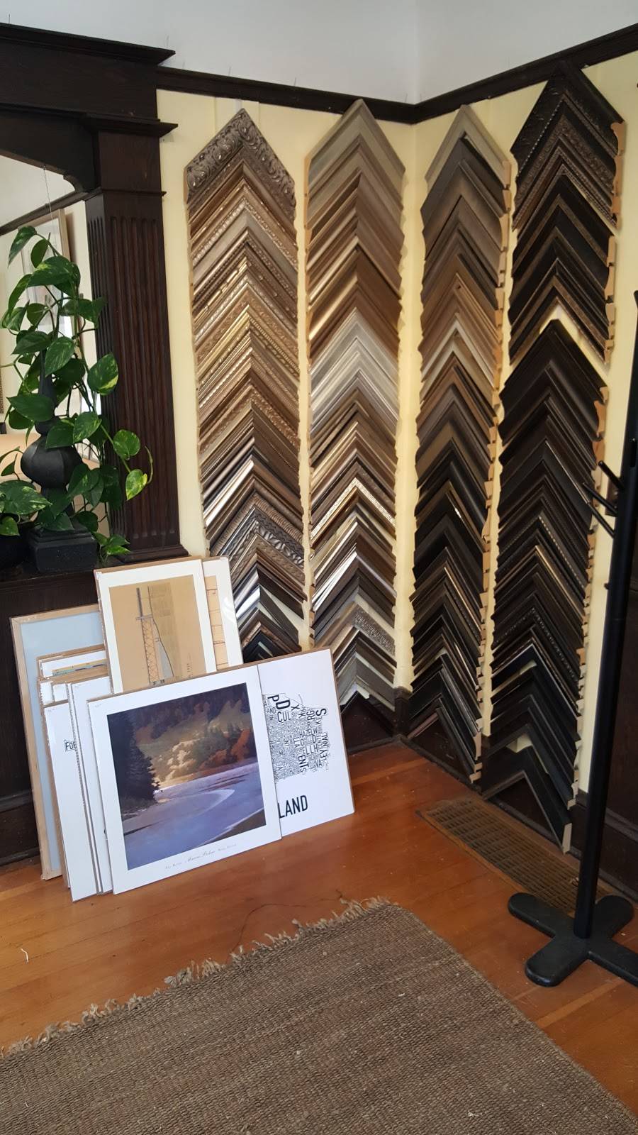 Chrisman Framing | 2912 E Burnside St, Portland, OR 97214, USA | Phone: (503) 231-7462