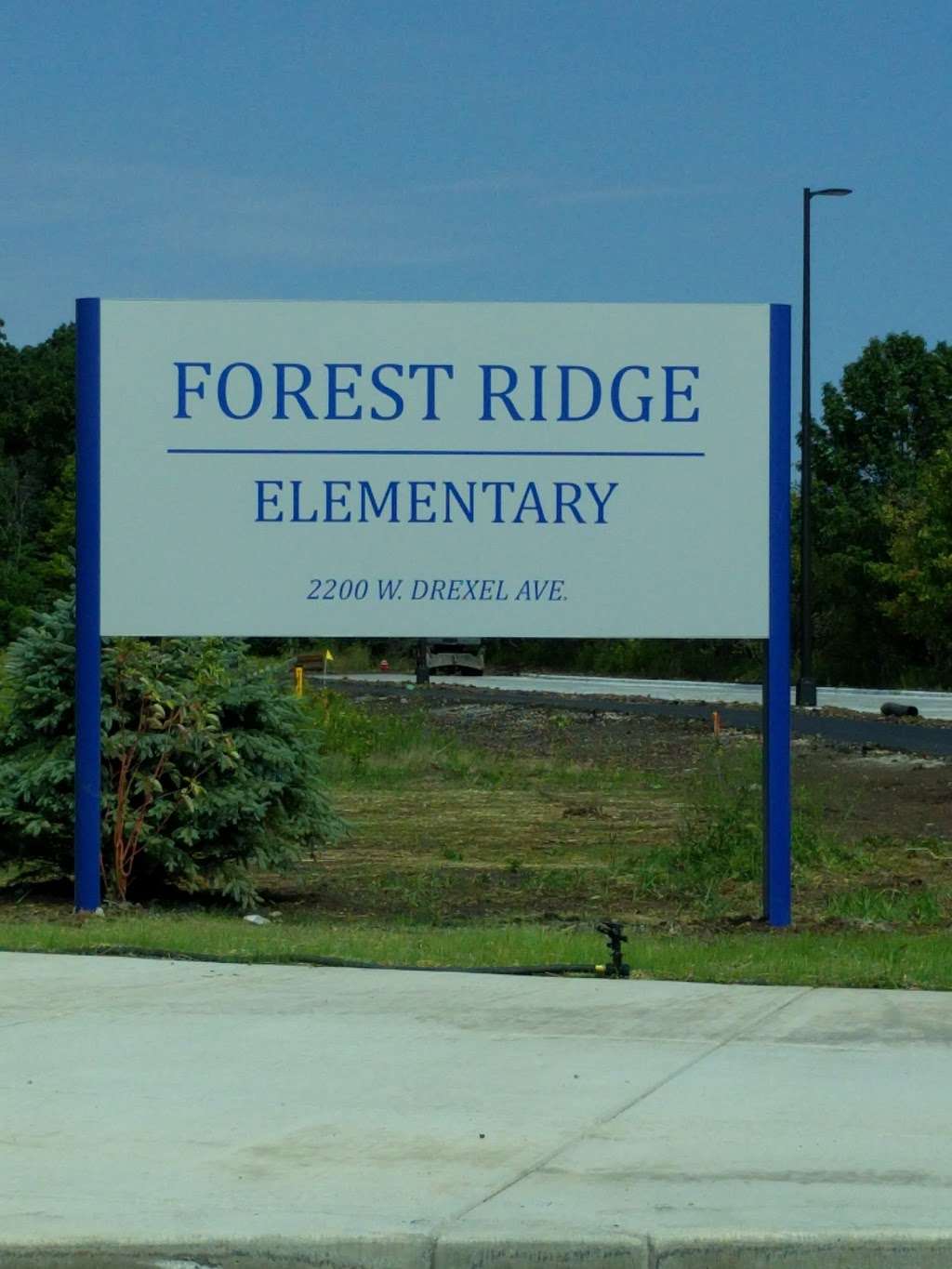 Forest Ridge Elementary School | 2200 W Drexel Ave, Oak Creek, WI 53154, USA | Phone: (414) 574-4050