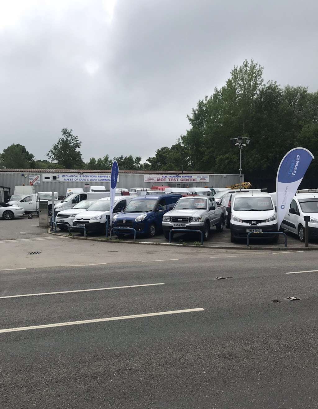 Sevenoaks Van Sales | London Rd, Hildenborough, Tonbridge TN11 9ND, UK | Phone: 01732 833661