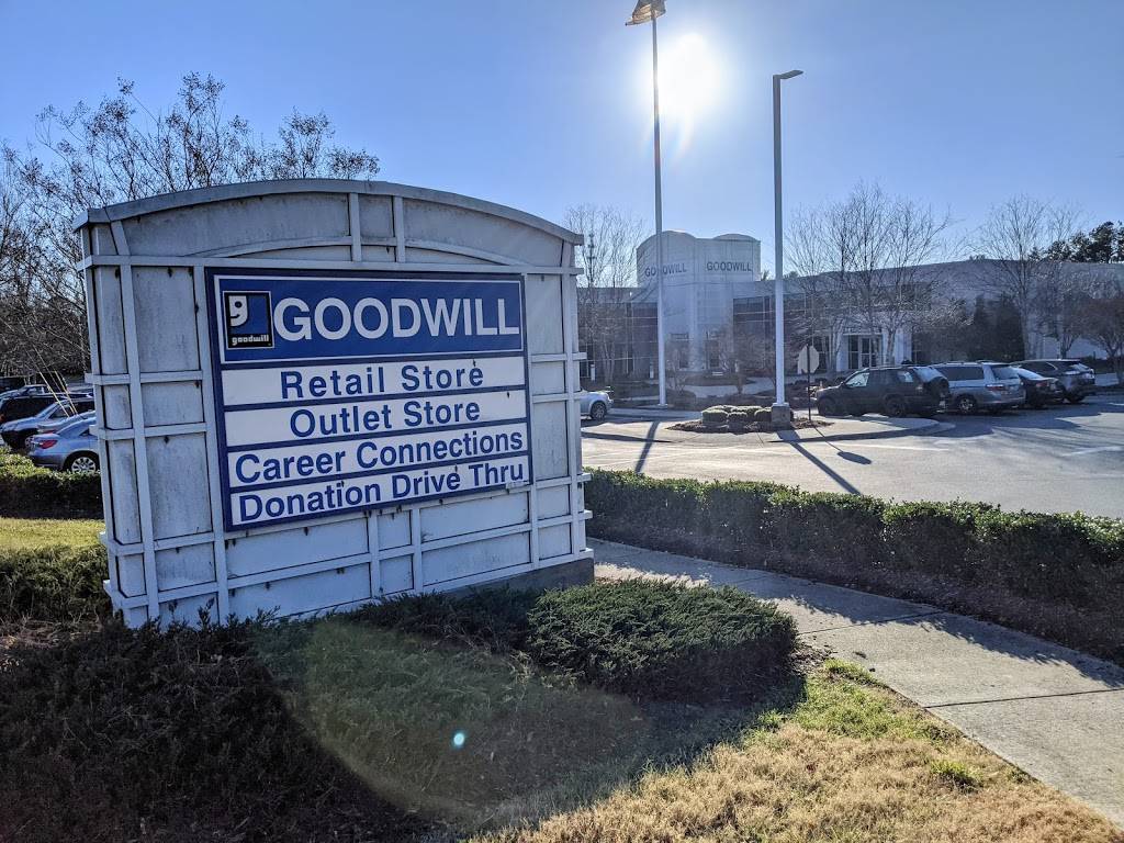 Goodwill | 2760 Peters Creek Pkwy, Winston-Salem, NC 27127, USA | Phone: (336) 201-0800