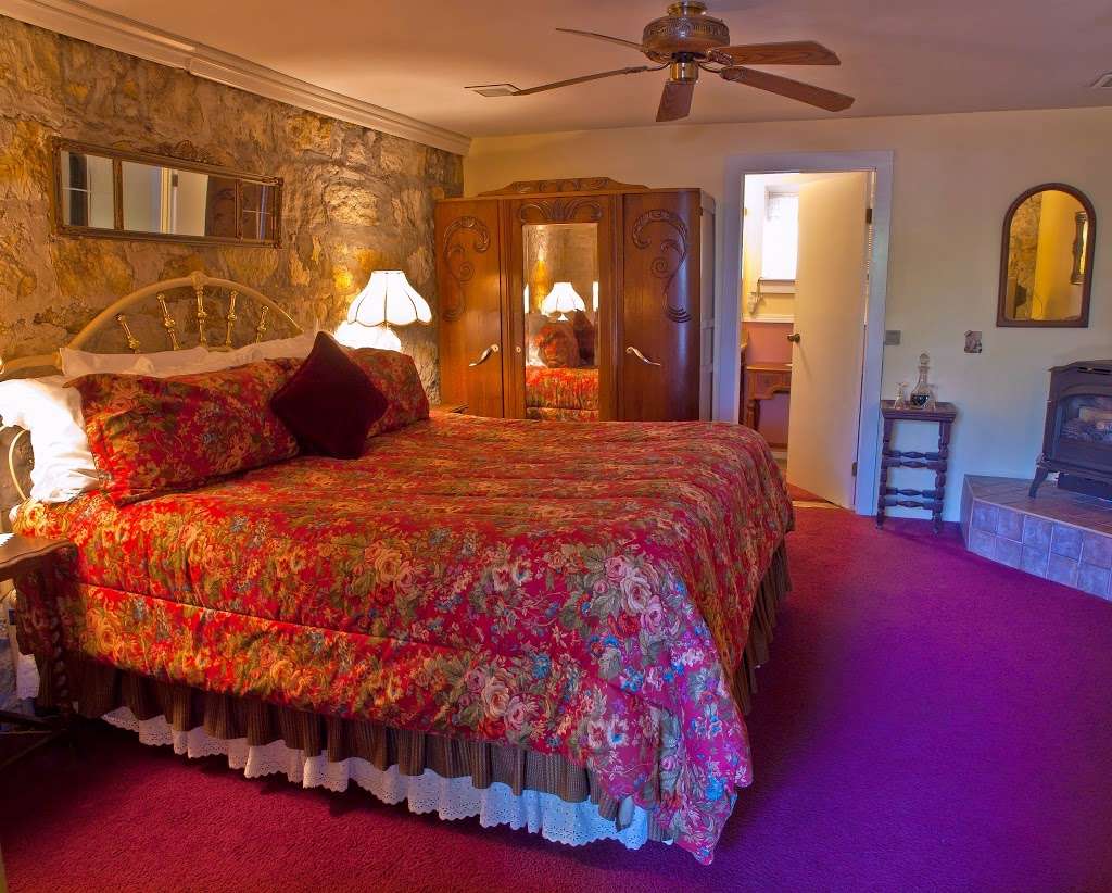 Shady Oaks Country Inn | 399 Zinfandel Ln, St Helena, CA 94574, USA | Phone: (707) 963-1190