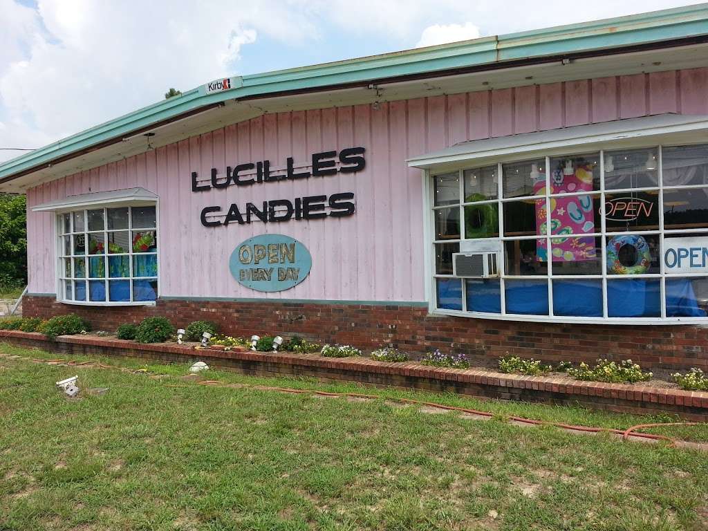 Lucilles Candy | 156 East Route 72, Manahawkin, NJ 08050, USA | Phone: (609) 597-7300