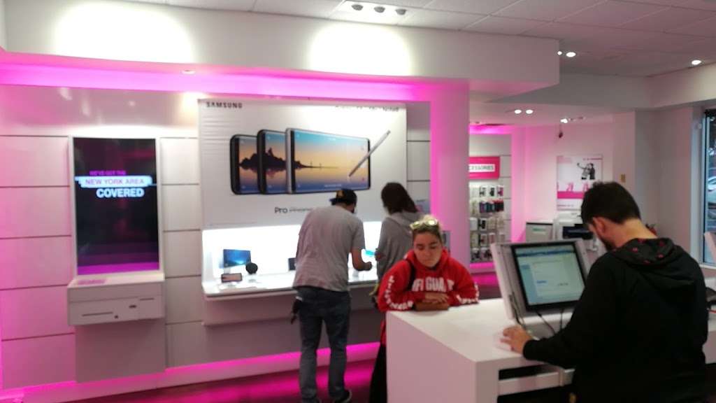 T-Mobile | 2857 NJ-35, Hazlet, NJ 07730, USA | Phone: (732) 739-1255