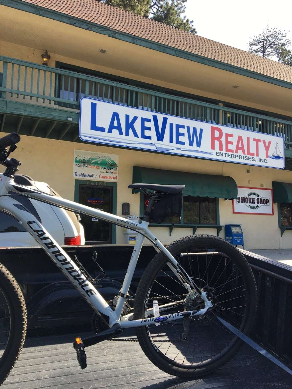 Lakeview Realty | 24186 Lake Dr, Crestline, CA 92325, USA | Phone: (909) 338-8294