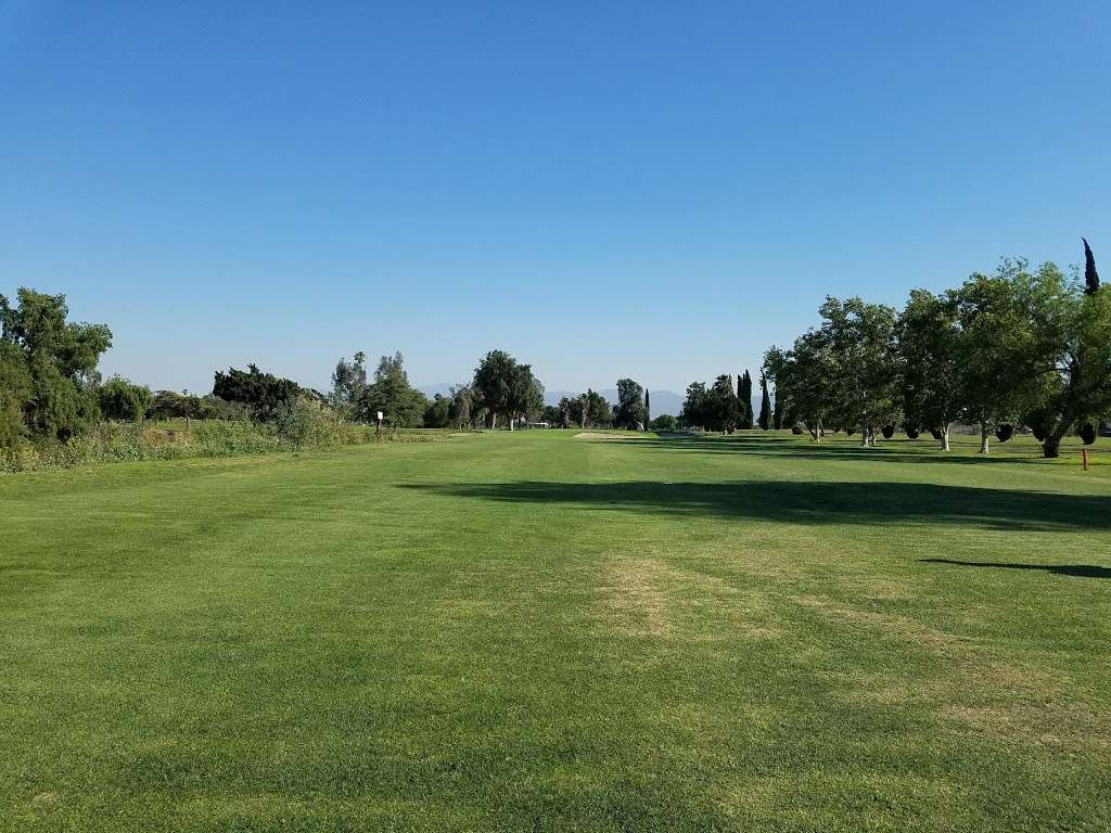 Whispering Lakes Golf Course | 2525 E Riverside Dr, Ontario, CA 91761, USA | Phone: (909) 923-3673