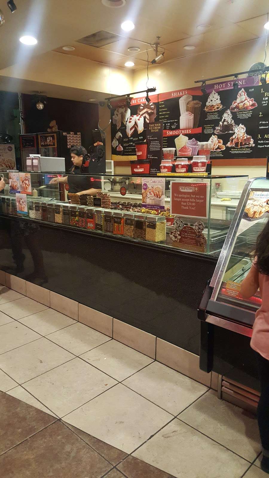 Cold Stone Creamery | 215 E Orangefair Mall, Fullerton, CA 92832 | Phone: (714) 449-9054