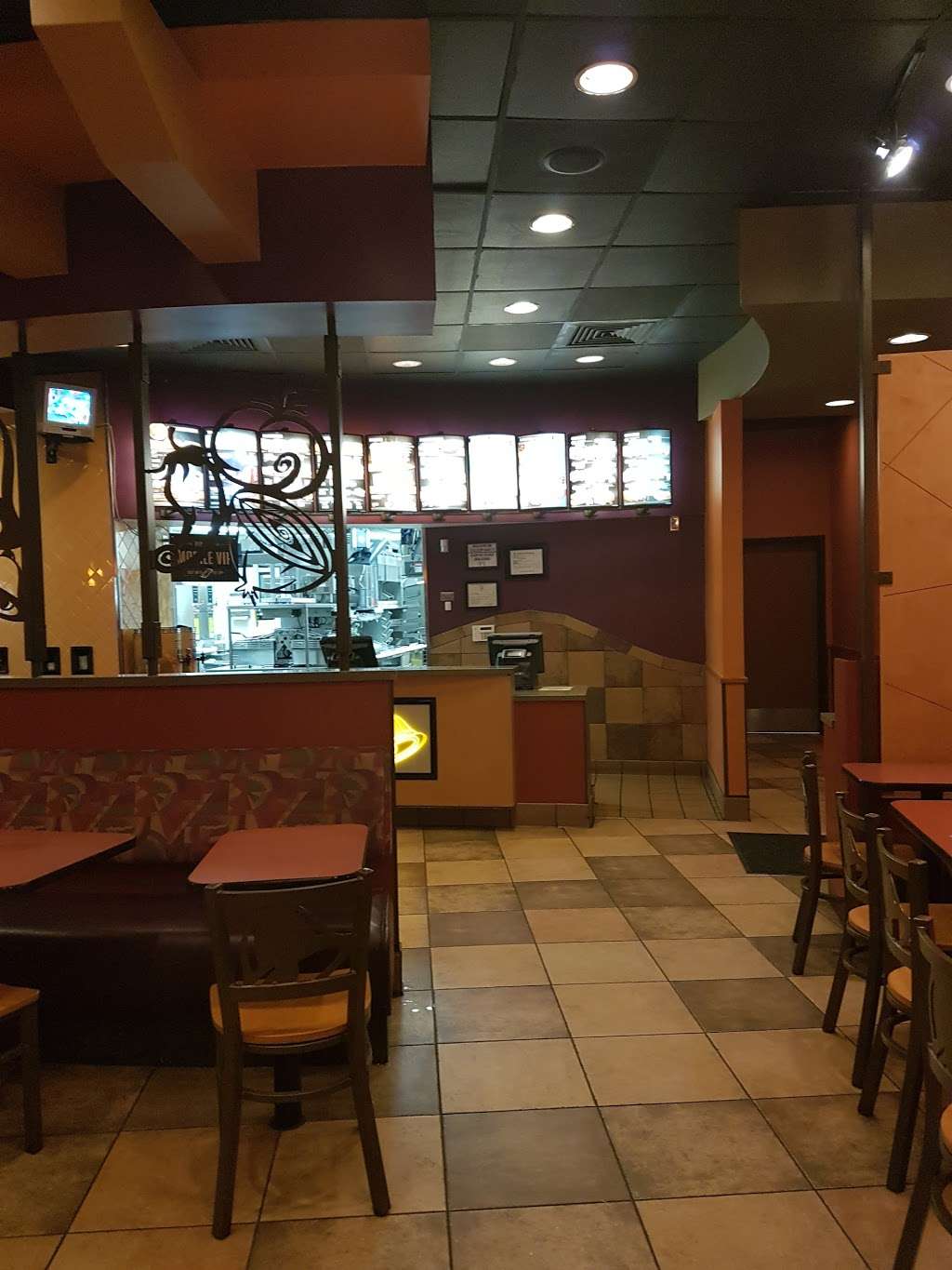 Taco Bell | 9820 Walnut Hill Ln, Dallas, TX 75238, USA | Phone: (214) 349-1139