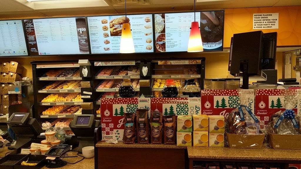 Dunkin Donuts | 35 Danbury Rd, Wilton, CT 06897 | Phone: (203) 761-8663