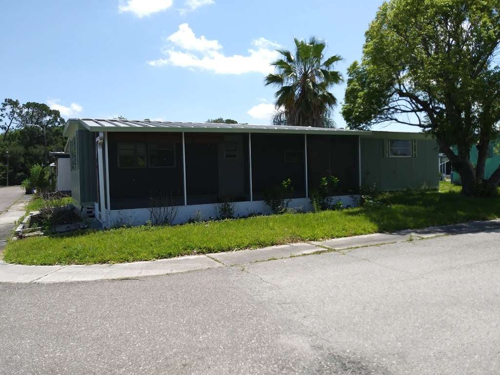 Meadowbrook Mobile Home Park | 3801 New Tampa Hwy, Lakeland, FL 33815, USA | Phone: (863) 688-3334