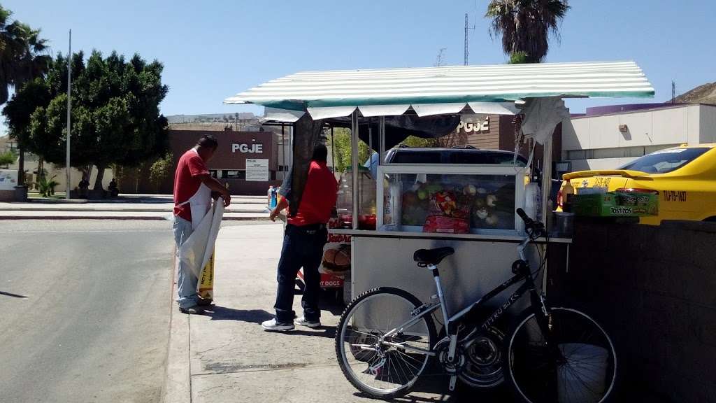 Frutas El Charly | Chapultepec Alamar, 22110 Tijuana, B.C., Mexico | Phone: 664 621 3019