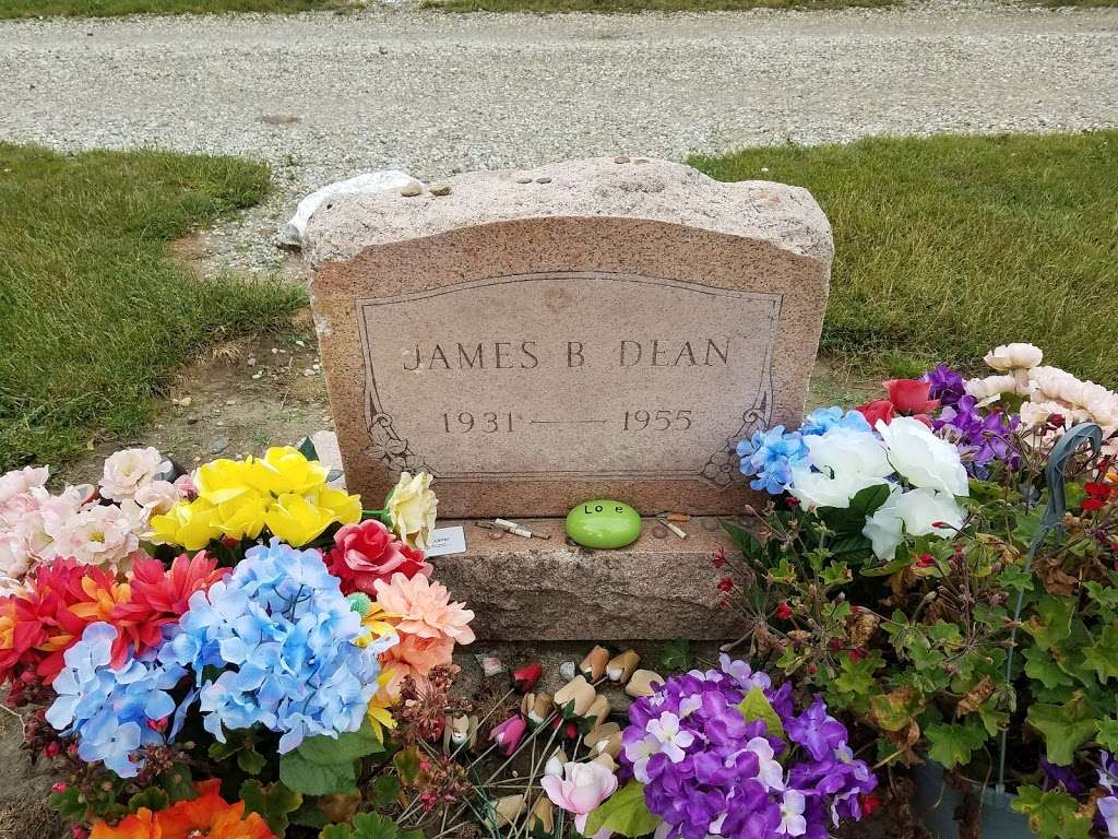 James Deans Gravesite | 8106-8334 S 150 E, Fairmount, IN 46928, USA