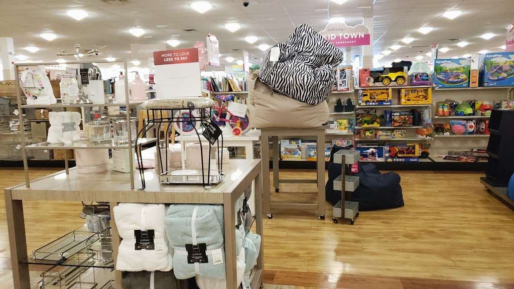 HomeGoods | 1700 Fruitville Pike, Lancaster, PA 17601, USA | Phone: (717) 392-2710